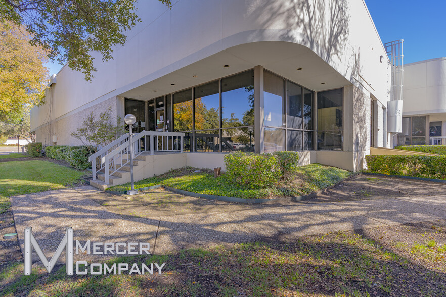 11522 Pagemill Rd, Dallas, TX for lease - Building Photo - Image 1 of 5