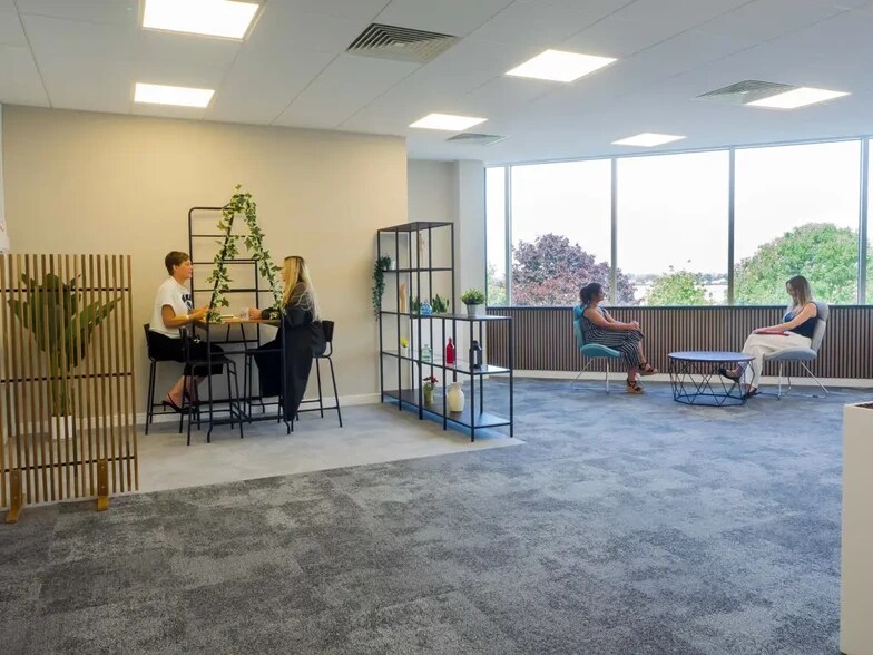 Heathrow Boulevard 3, 280-282 Bath Rd, West Drayton for lease - Interior Photo - Image 3 of 12