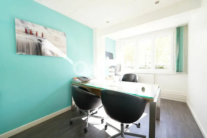 Office in Caluire-et-Cuire for lease - Interior Photo - Image 3 of 5
