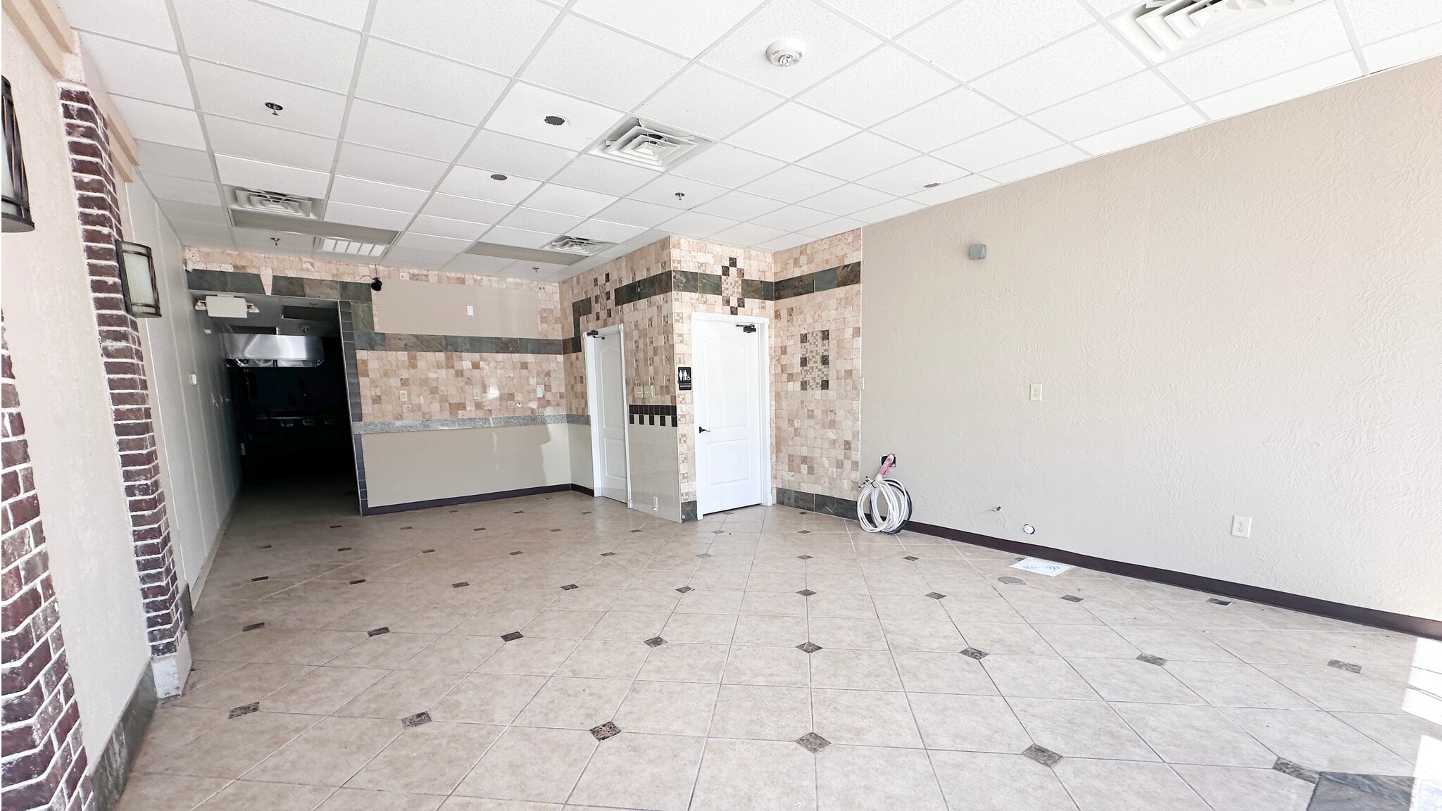 1226 Museum Square Dr, Sugar Land, TX for lease Interior Photo- Image 1 of 4
