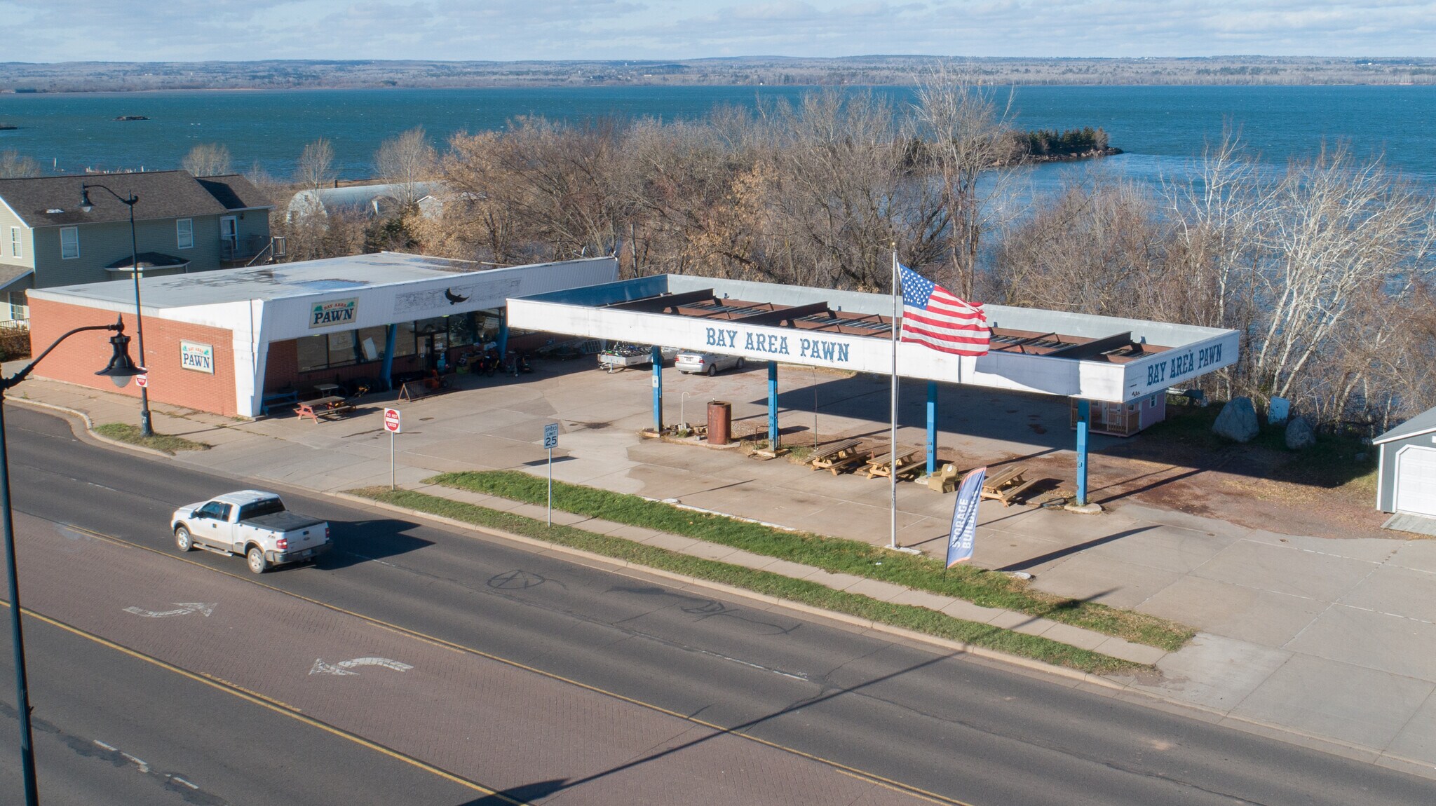 421 Lake Shore Dr W, Ashland, WI for sale Primary Photo- Image 1 of 7