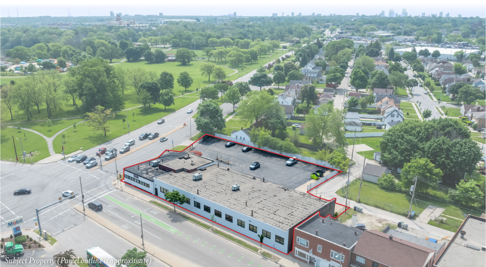 4775 N Green Bay Ave, Milwaukee, WI for sale - Building Photo - Image 2 of 8