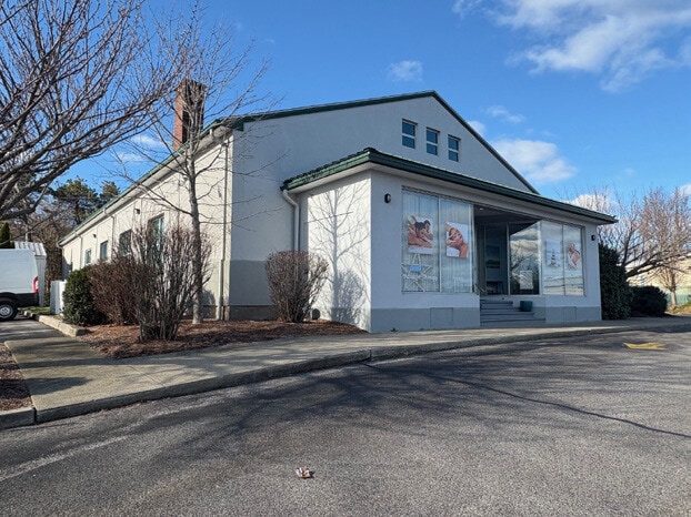 96 Cross St, Westerly, RI à vendre Photo principale- Image 1 de 10