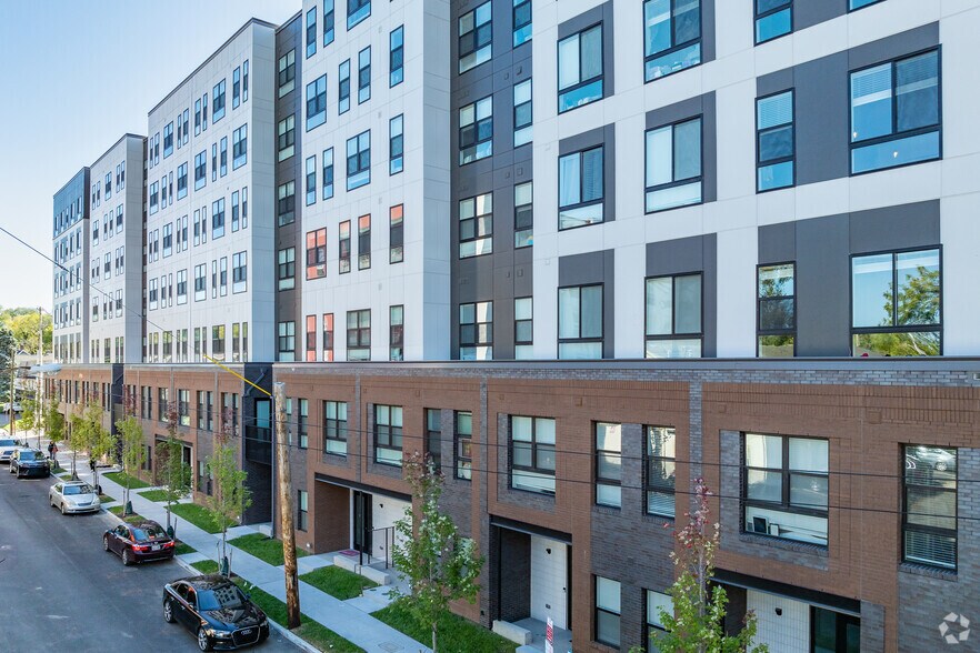 222 W Lane Ave, Columbus, OH à louer - Photo du bâtiment - Image 3 de 15