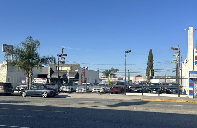Plus de détails pour 719 S Atlantic Blvd, East Los Angeles, CA - Commerce de détail à vendre