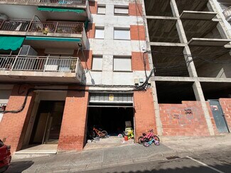 Plus de détails pour Multi-résidentiel à vendre