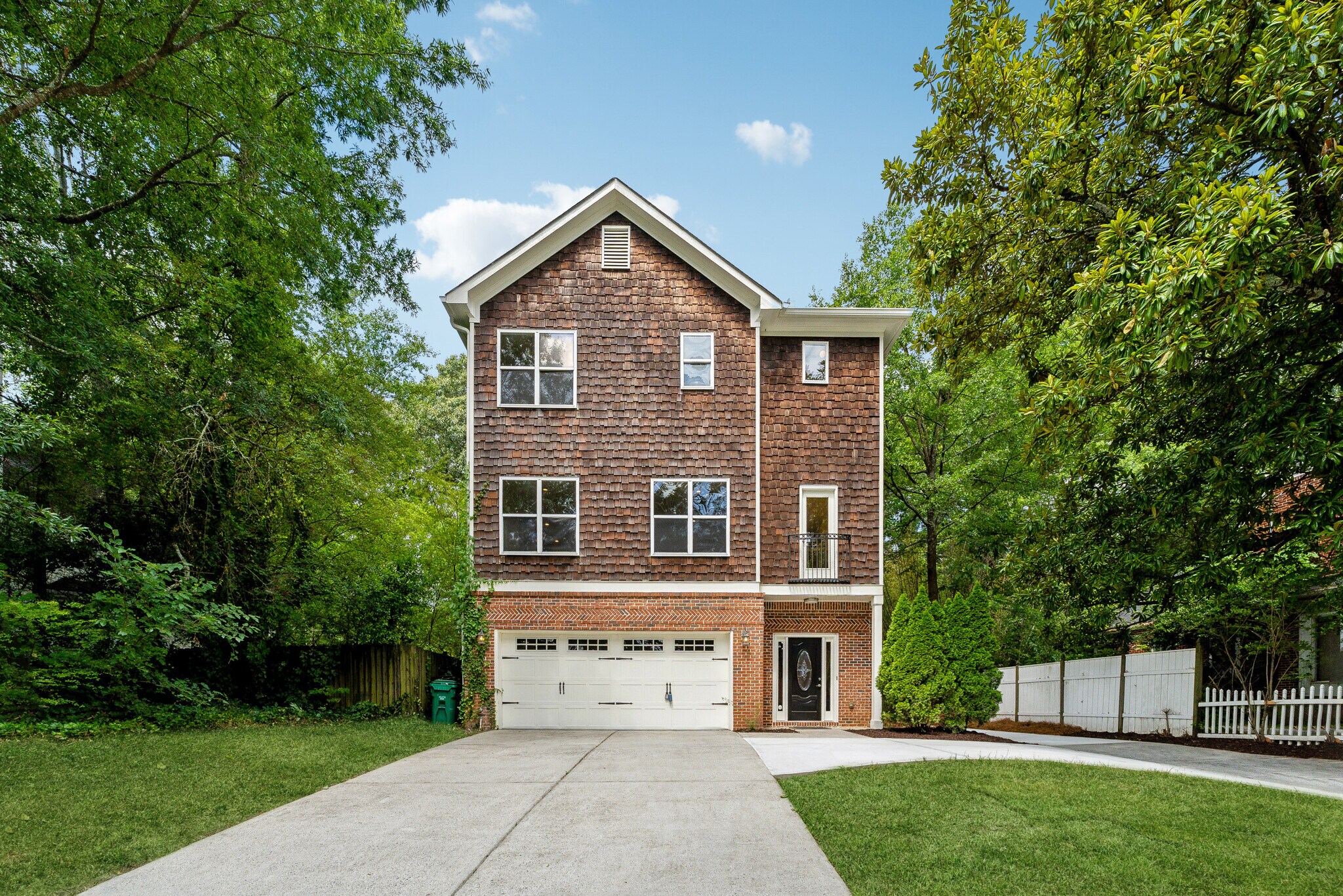 1303 N Druid Hills Rd NE, Brookhaven, GA à vendre Photo principale- Image 1 de 56