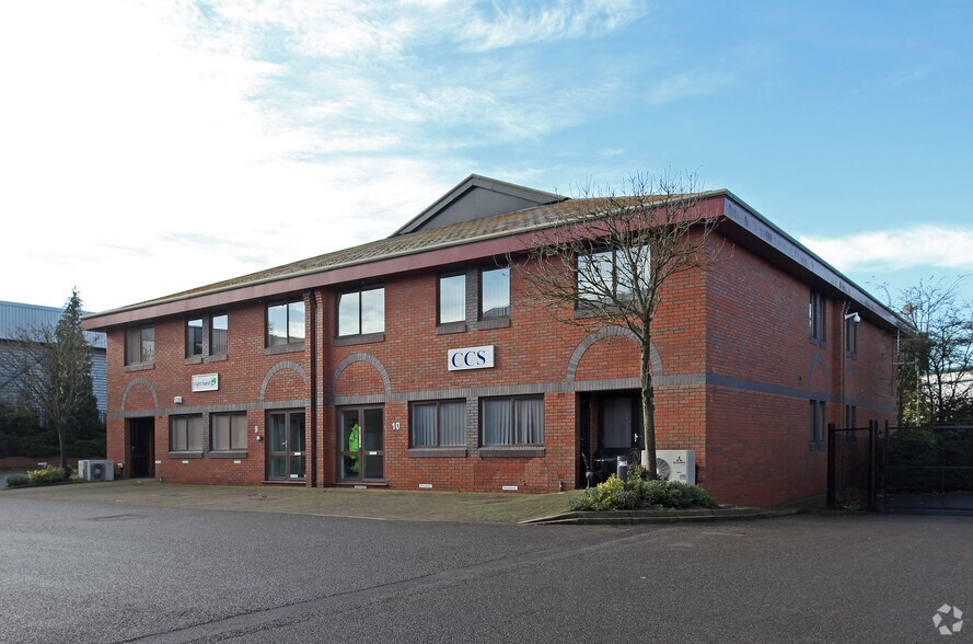 Coronation Rd, High Wycombe à louer - Photo principale - Image 2 de 6