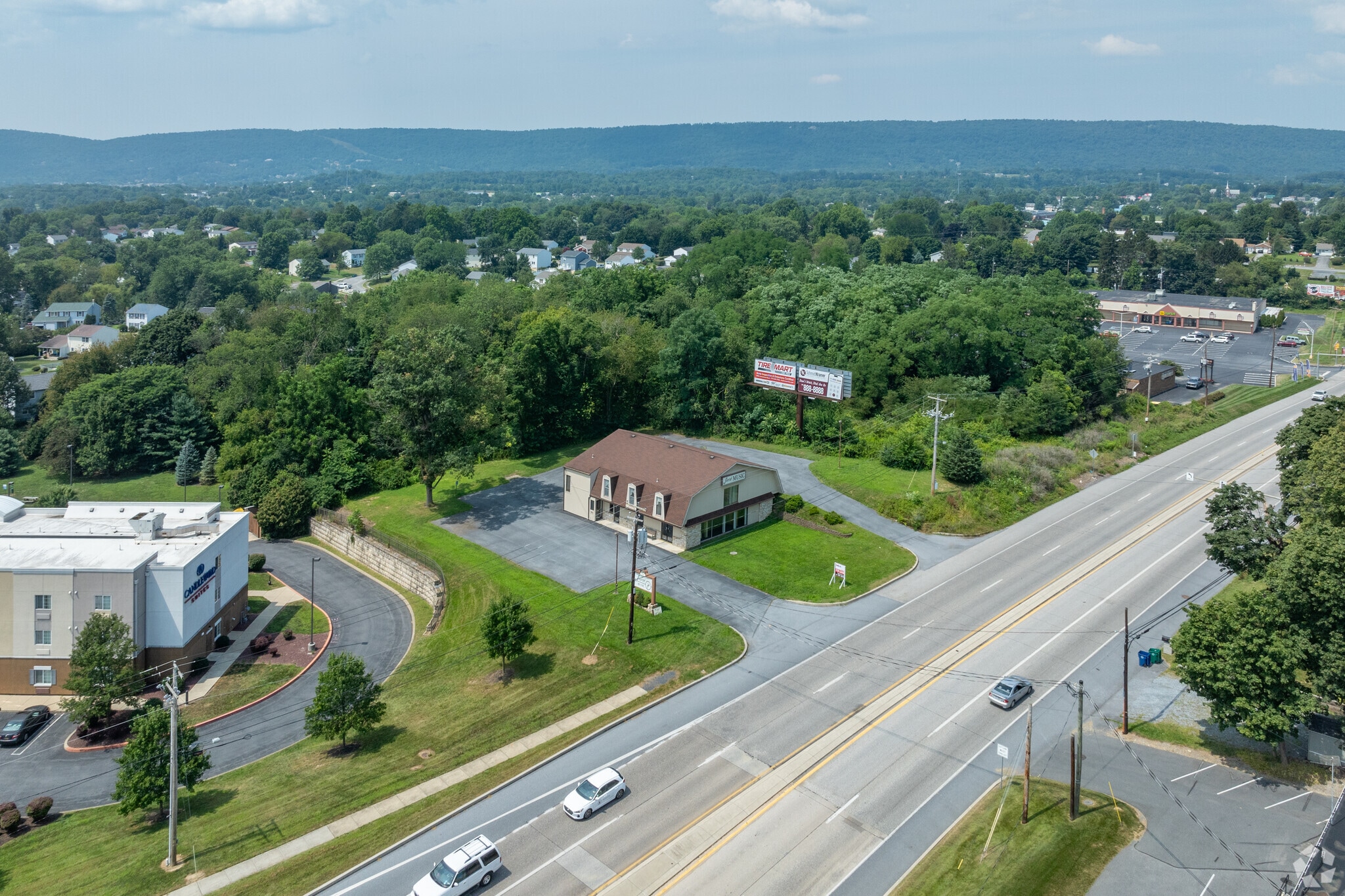 550 N Mountain Rd, Harrisburg, PA for lease Primary Photo- Image 1 of 18