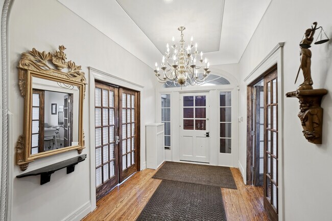 Plus de détails pour 2406 Auburn Ave, Cincinnati, OH - Bureau à vendre