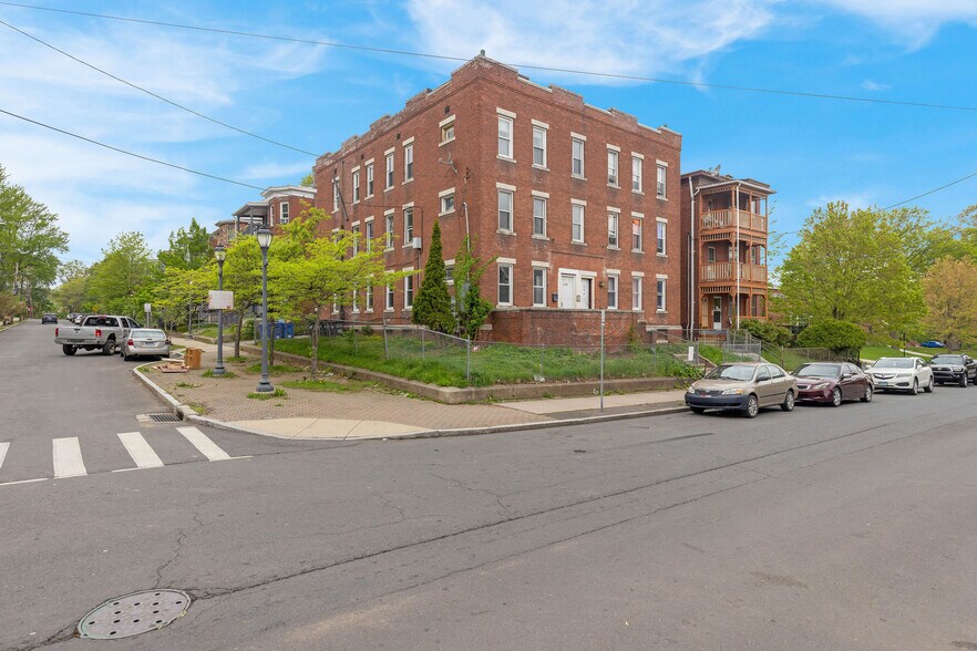 143-145 Putnam St, Hartford, CT à vendre - Photo du bâtiment - Image 2 de 20
