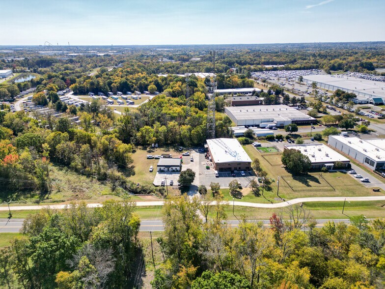 3101 & 3109 Westinghouse Blvd portefeuille de 2 propriétés à vendre sur LoopNet.ca - Photo du bâtiment - Image 2 de 14