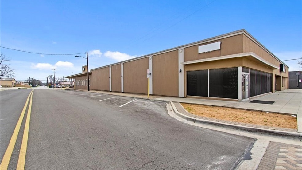 420 E Ave C, Killeen, TX à louer - Photo du bâtiment - Image 3 de 8