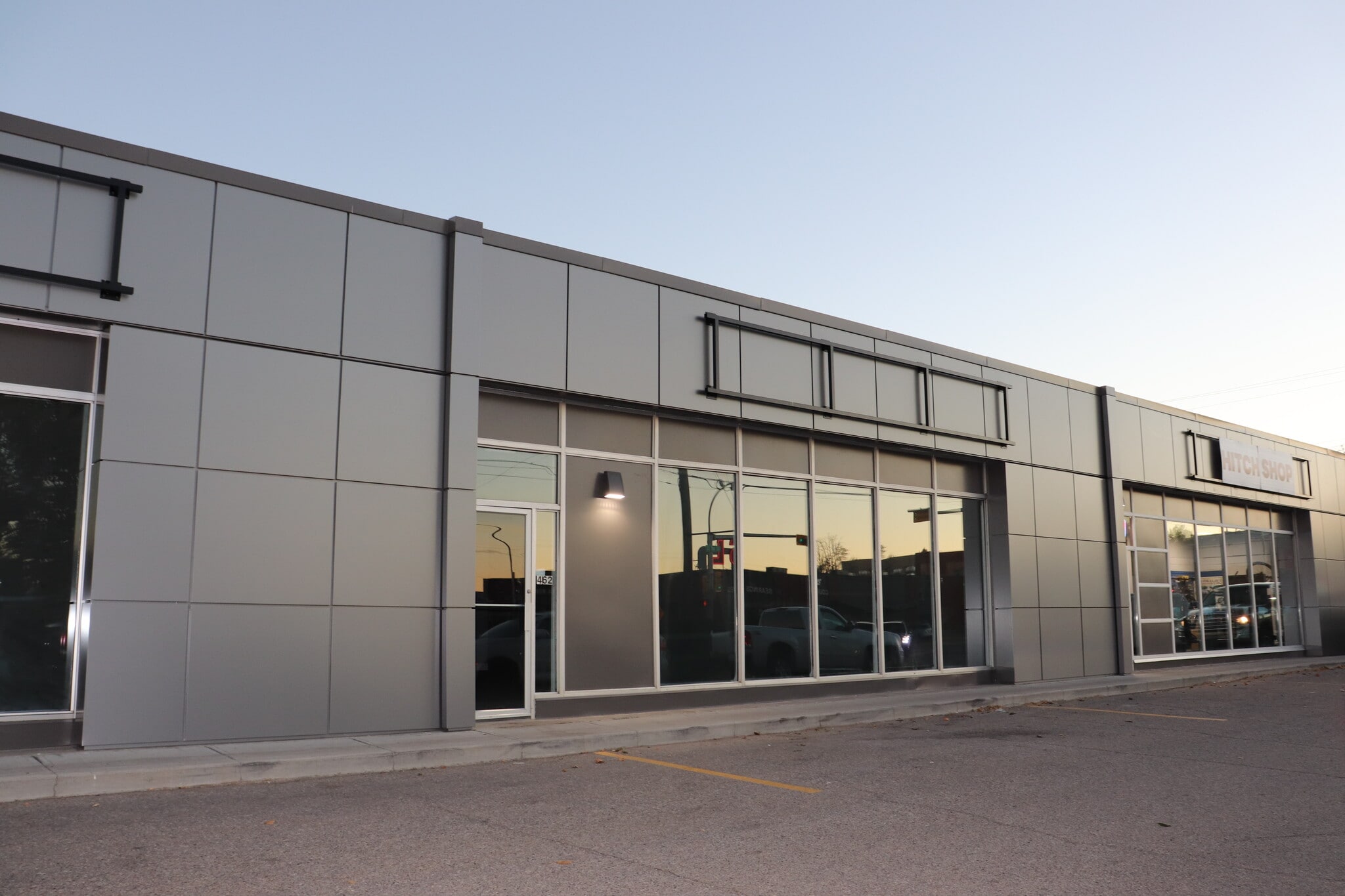 456-468 42nd Ave SE, Calgary, AB for lease Building Photo- Image 1 of 9