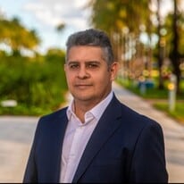 Jorge L Ramirez