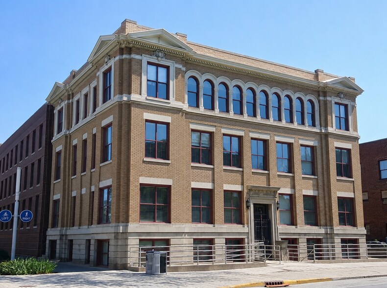 303 N Alabama St, Indianapolis, IN à louer - Photo du bâtiment - Image 1 de 7