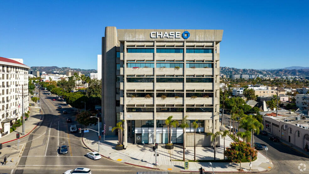 1180 S Beverly Dr, Los Angeles, CA à louer - Photo du bâtiment - Image 2 de 7