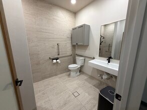 14201 N Santa Fe Ave, Edmond, OK à louer Photo intérieure- Image 2 de 4