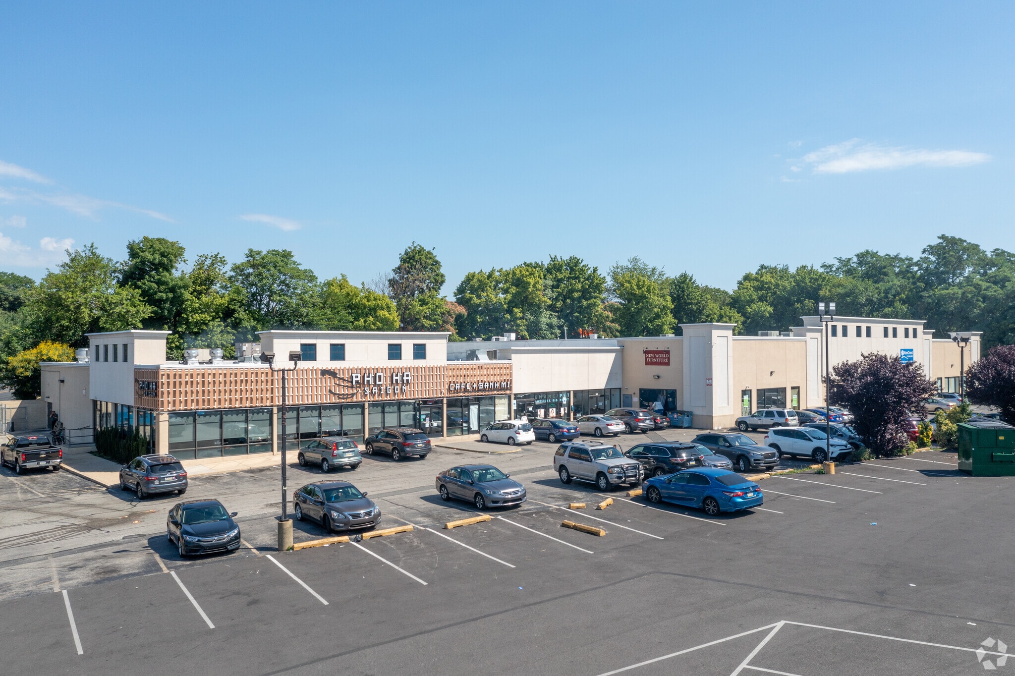 575 Adams Ave, Philadelphia, PA for lease Building Photo- Image 1 of 16