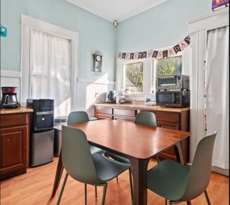 Plus de détails pour N Locust st, Denton, TX - Bureau à vendre