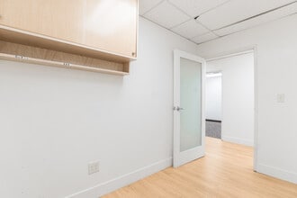 3205 Ocean Park Blvd, Santa Monica, CA for lease Interior Photo- Image 2 of 8