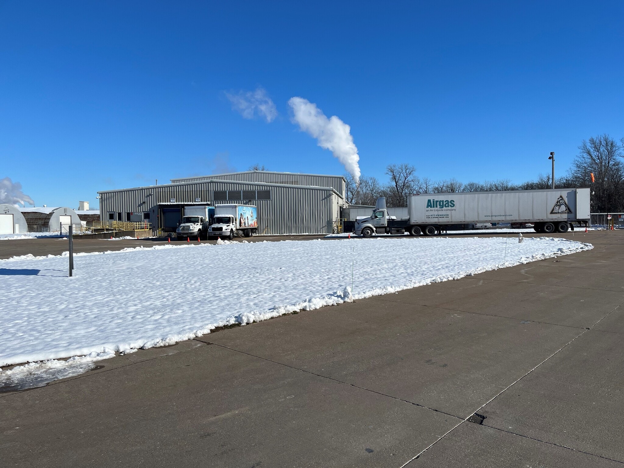 2230 Stewart Rd, Muscatine, IA for sale Primary Photo- Image 1 of 10