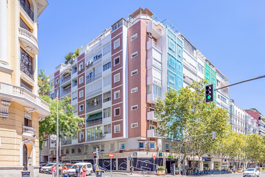 Calle de Goya, 99, Madrid, Madrid à louer - Photo du bâtiment - Image 3 de 4