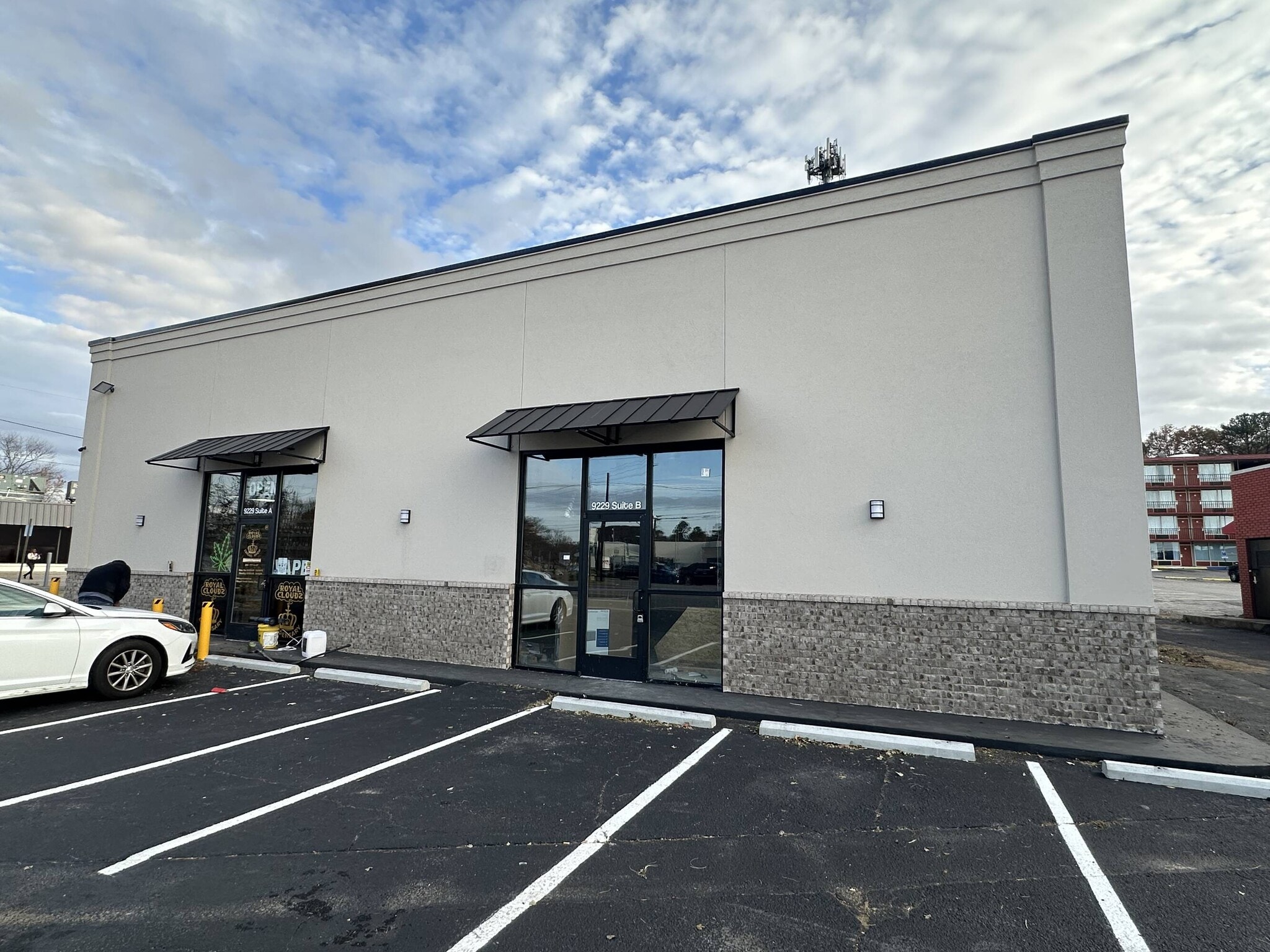 9229 Parkway E, Birmingham, AL for lease Building Photo- Image 1 of 5