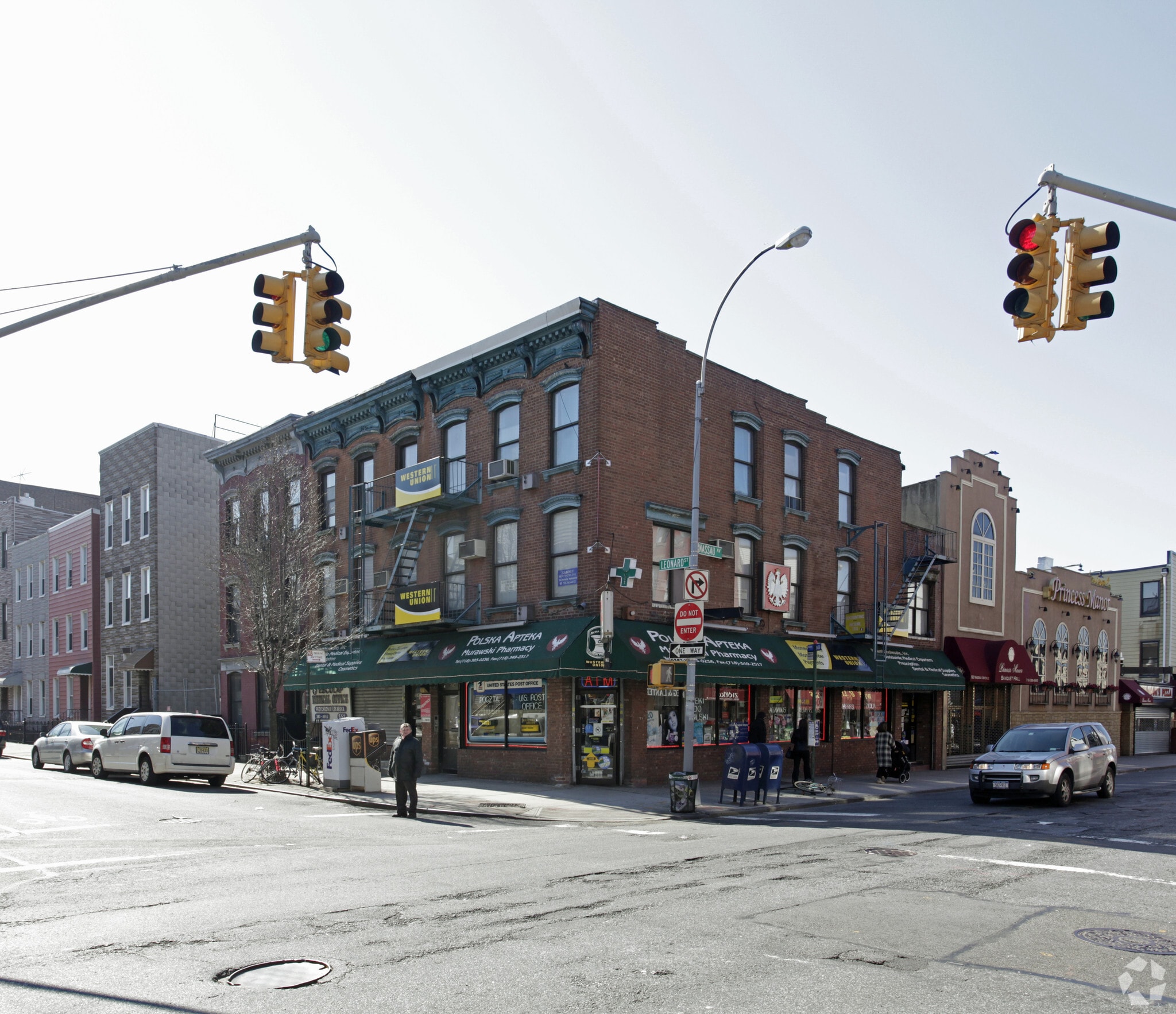 557 Leonard St, Brooklyn, NY for lease Primary Photo- Image 1 of 3