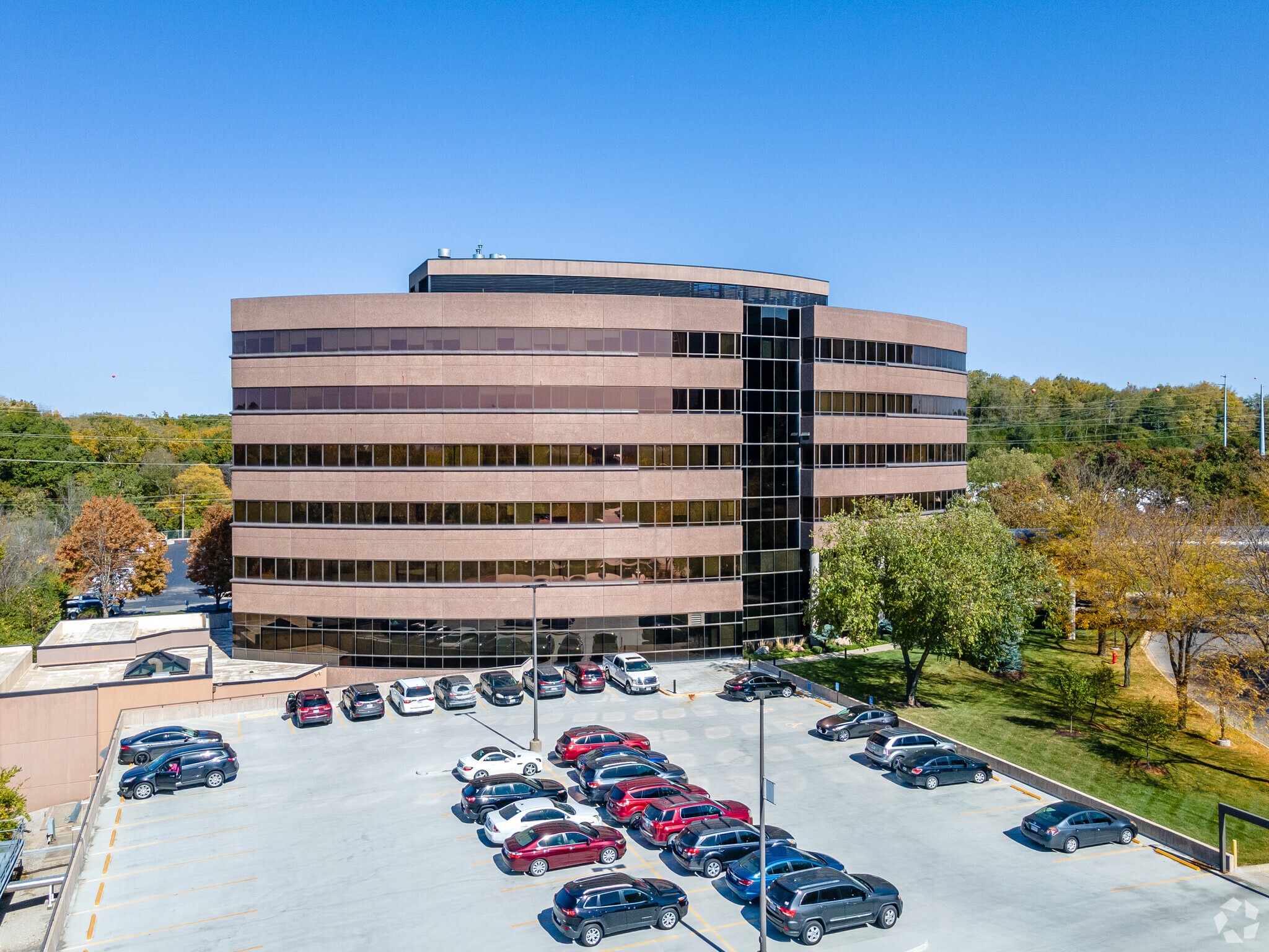 2750 Clay Edwards Dr, North Kansas City, MO à louer Photo principale- Image 1 de 6