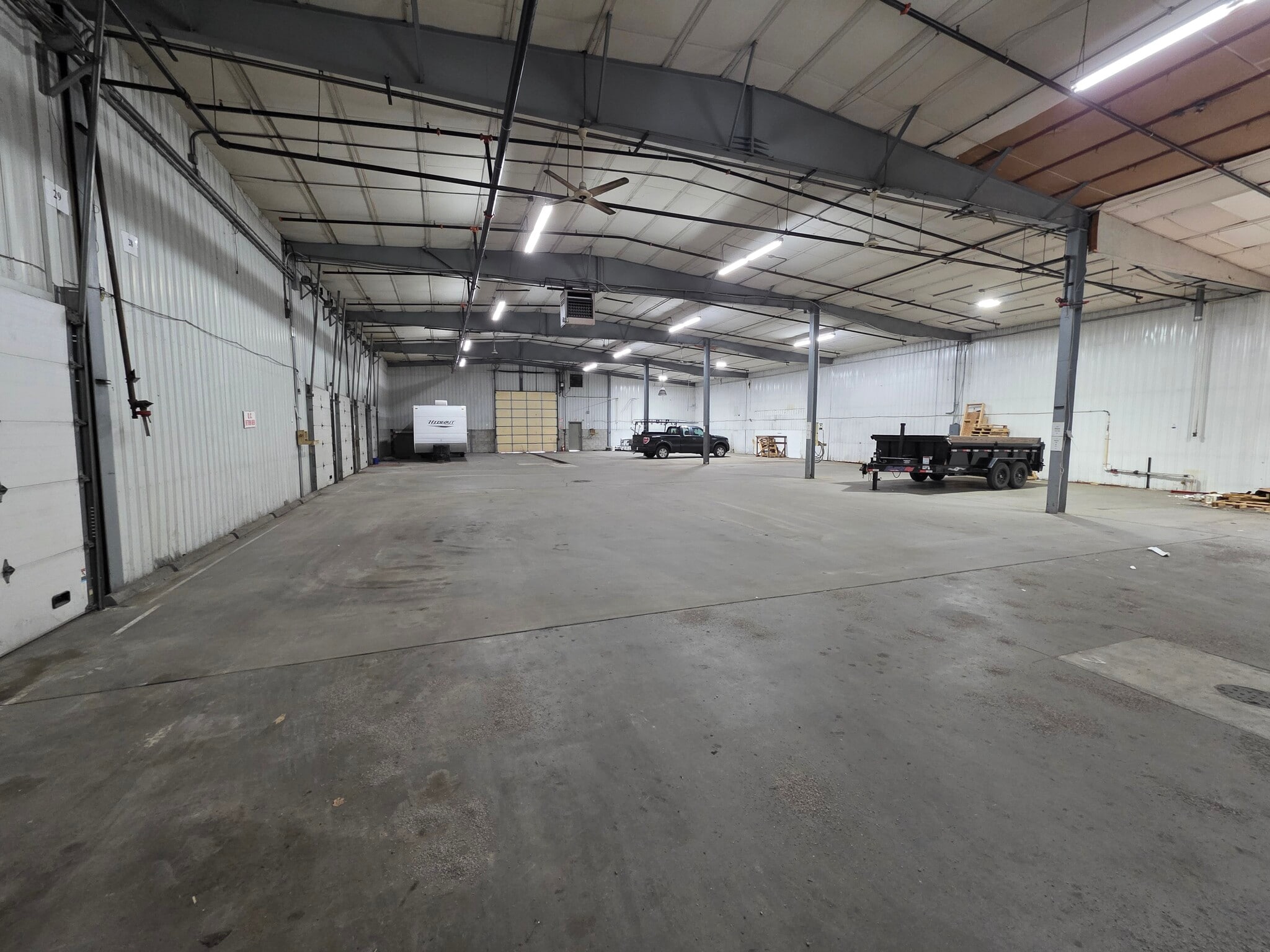 709 Oak Hill Rd, Evansville, IN for lease Interior Photo- Image 1 of 2