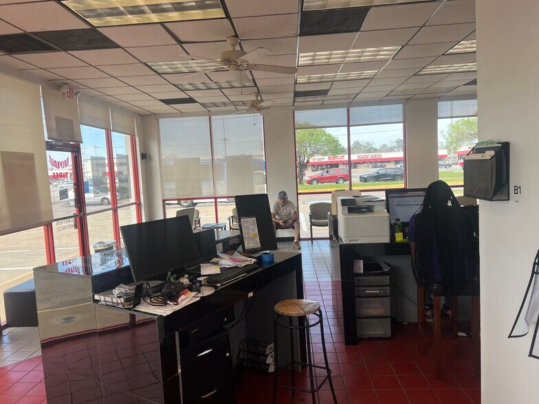 500 Sheldon Rd, Channelview, TX à vendre - Photo intérieure - Image 3 de 8