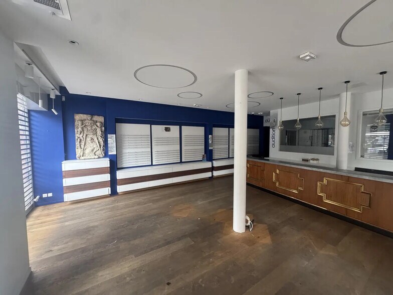 Place Du Président Thomas Woodrow Wilson, Toulouse for lease - Interior Photo - Image 3 of 3