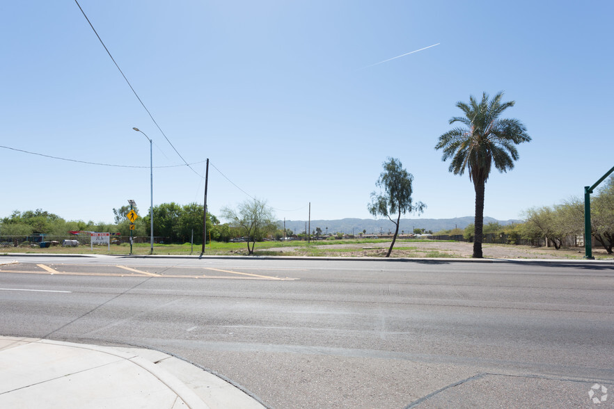 1801-1803 E Broadway Rd, Phoenix, AZ à vendre - Photo principale - Image 1 de 1