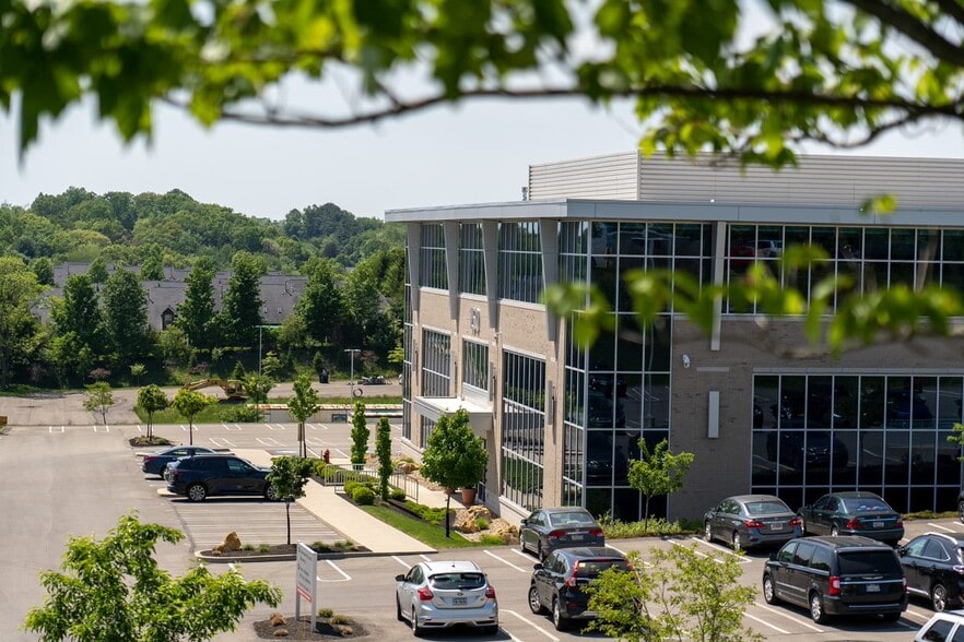 150 N Meadows Dr, Wexford, PA for lease - Building Photo - Image 2 of 8