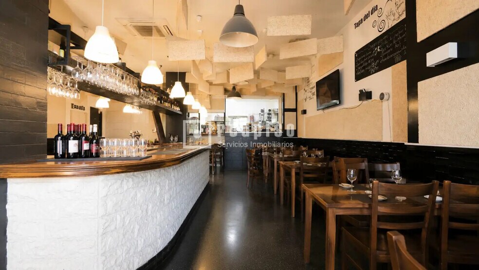 Retail in Madrid, Madrid for lease - Interior Photo - Image 2 of 7
