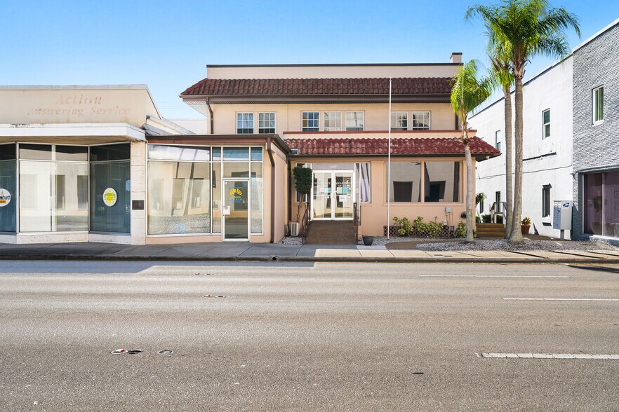1507 20th St, Vero Beach, FL à louer - Photo du bâtiment - Image 2 de 69