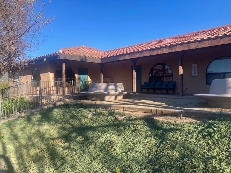 201-207 Church St, Ojai, CA for lease - Primary Photo - Image 1 of 15