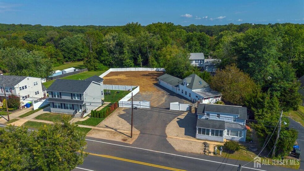 40 Amboy Rd, Old Bridge, NJ à vendre - Photo du bâtiment - Image 2 de 68