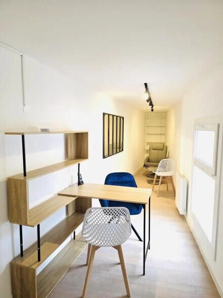 Office in Montpellier for lease - Interior Photo - Image 3 of 4