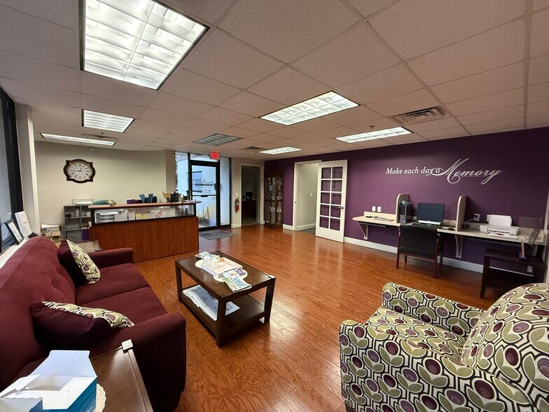 1901 Mason Ave, Daytona Beach, FL à louer - Photo intérieure - Image 3 de 13