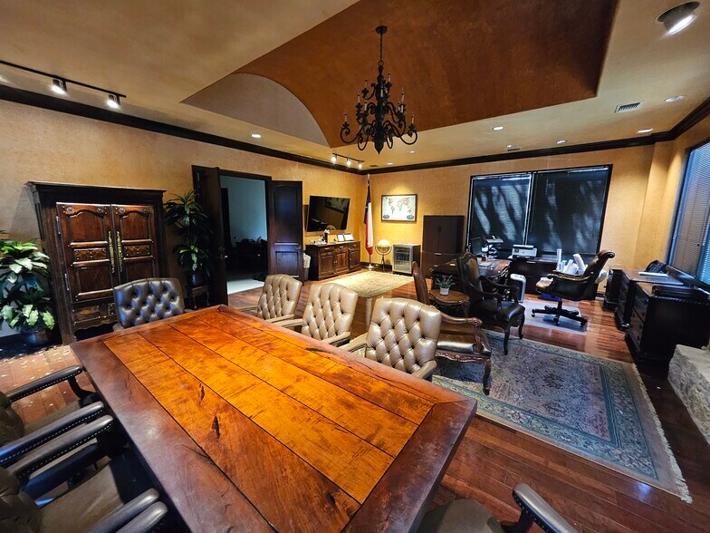 1802 NW Military Hwy, San Antonio, TX à louer - Photo du bâtiment - Image 3 de 8