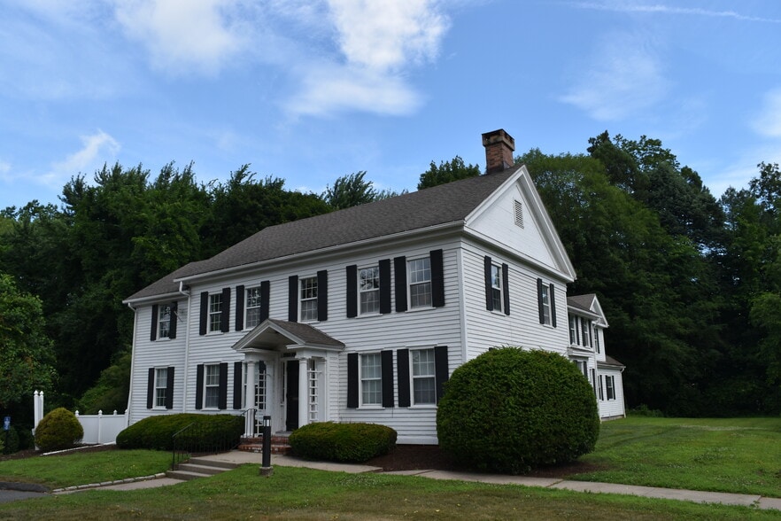 1216 Farmington Ave, West Hartford, CT for sale - Building Photo - Image 1 of 8