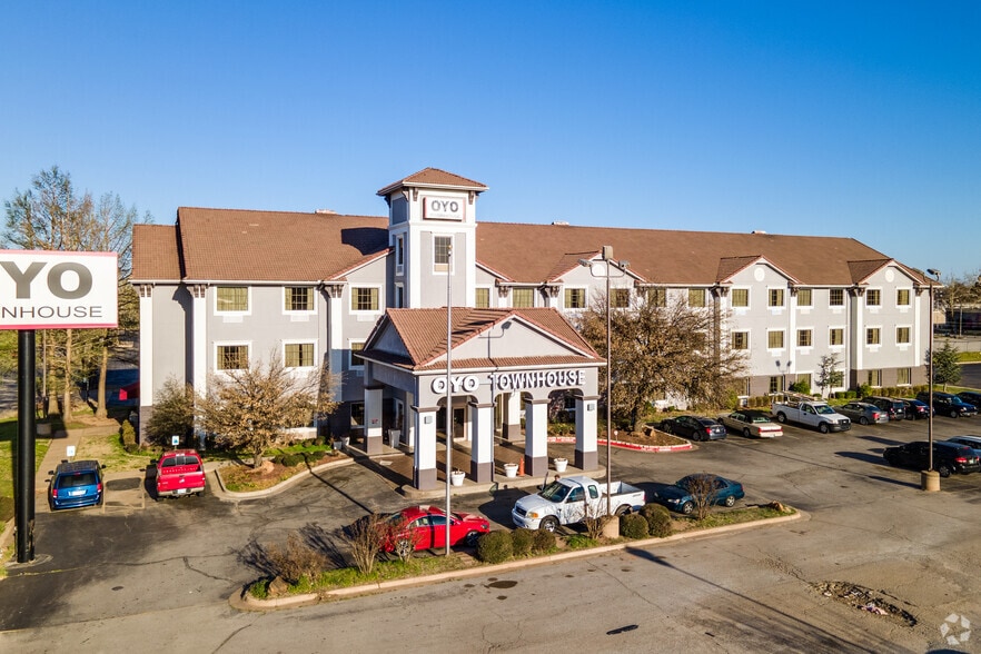 4400 Highline Blvd, Oklahoma City, OK for sale - Building Photo - Image 1 of 5