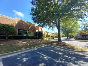 1255 Lakes Pky, Lawrenceville, GA for lease Building Photo- Image 2 of 6