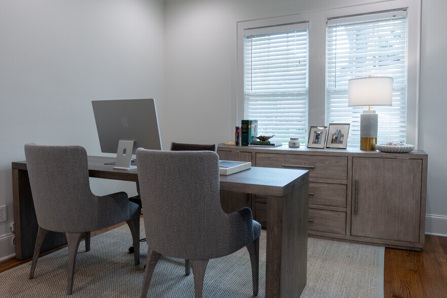 1124 Canton St, Roswell, GA for lease - Building Photo - Image 2 of 7