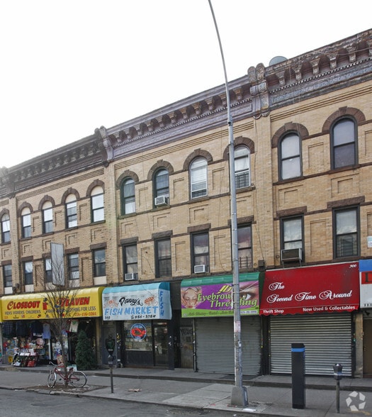 302 Knickerbocker Ave, Brooklyn, NY for sale - Building Photo - Image 2 of 9