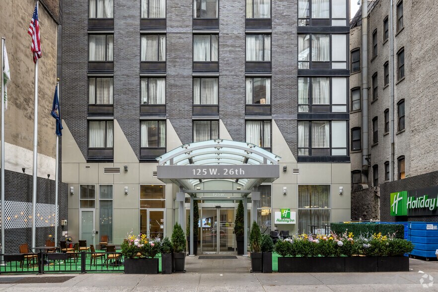 125 W 26th St, New York, NY à louer - Photo du bâtiment - Image 3 de 4