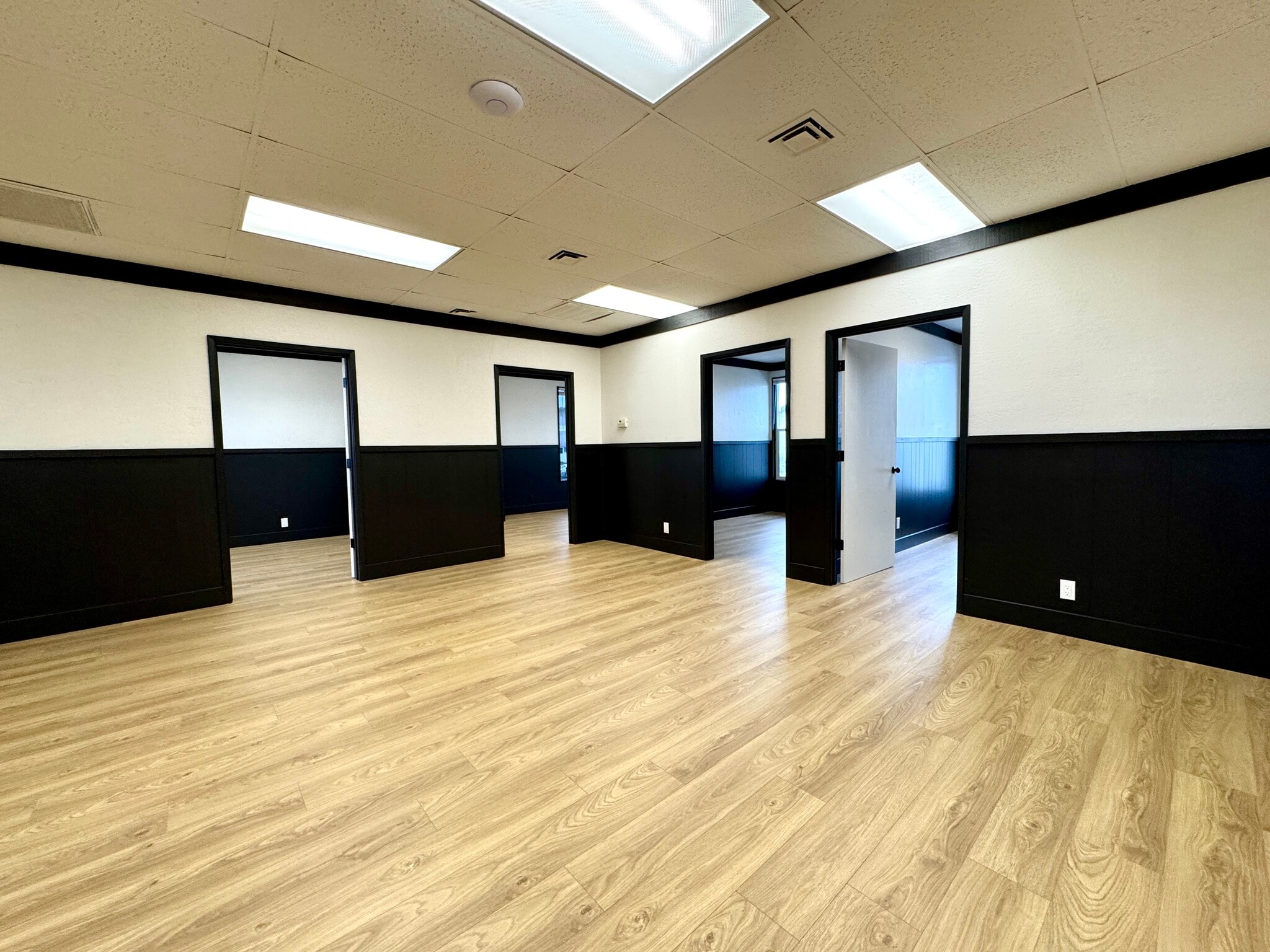 610-638 Azalea Ave, Redding, CA for lease Primary Photo- Image 1 of 15
