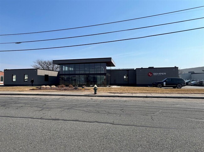 Plus de détails pour 225 Dupont Dr, Providence, RI - Flex à vendre